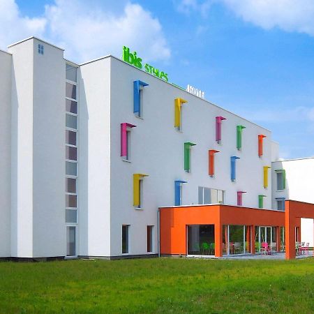 ไอบิส สไตล์ นีเวล Hotel นิเวลส์ ภายนอก รูปภาพ