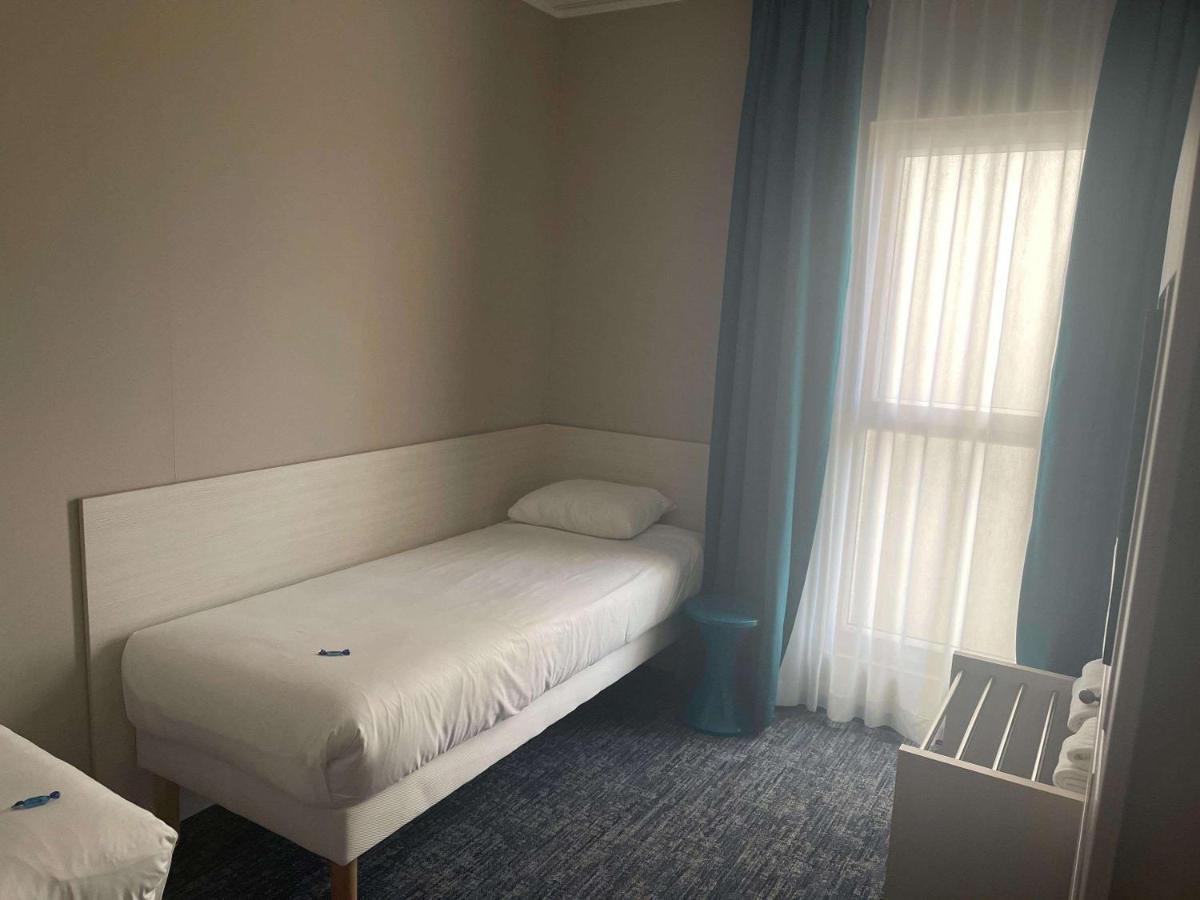 ไอบิส สไตล์ นีเวล Hotel นิเวลส์ ภายนอก รูปภาพ