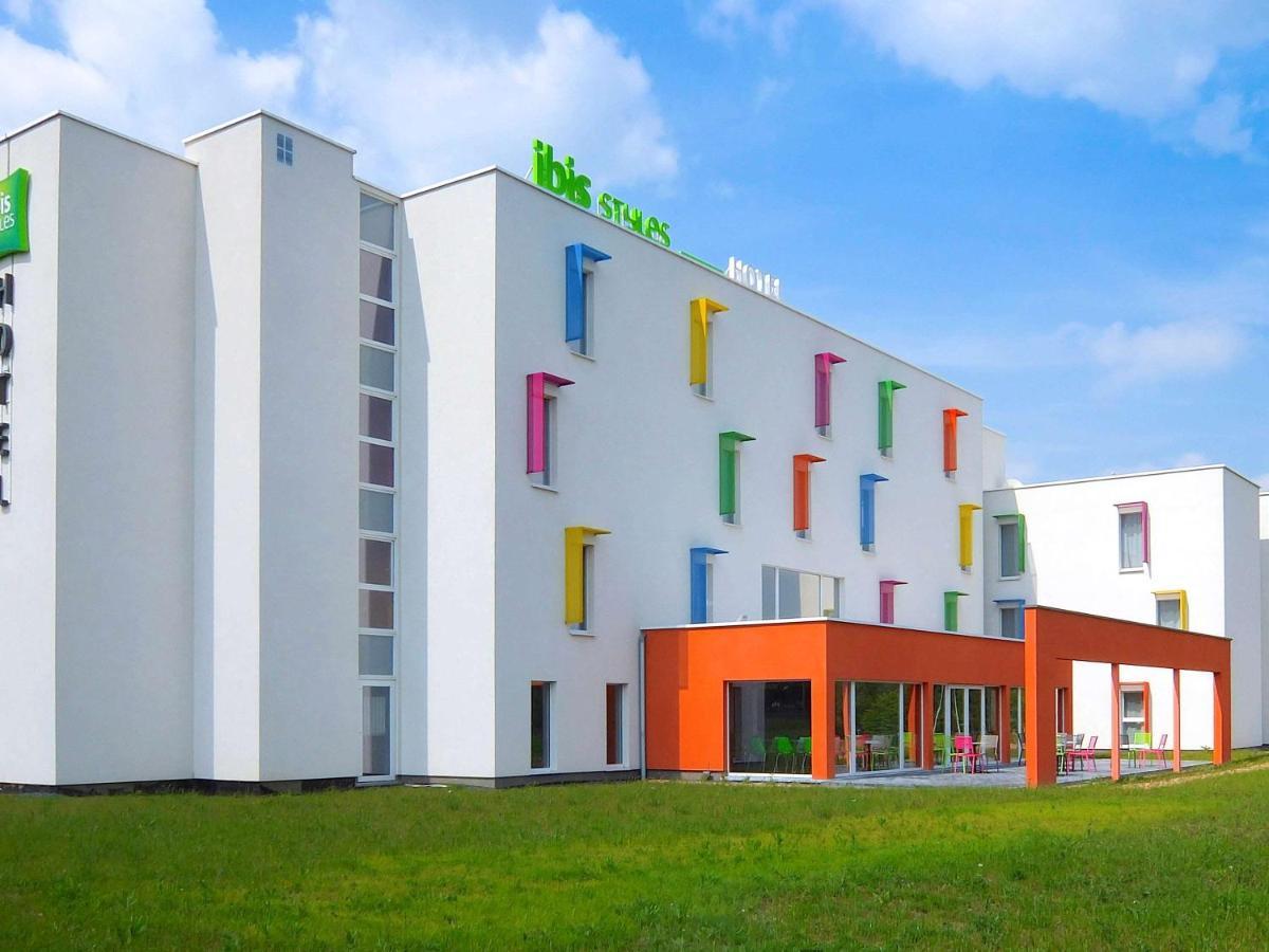 ไอบิส สไตล์ นีเวล Hotel นิเวลส์ ภายนอก รูปภาพ